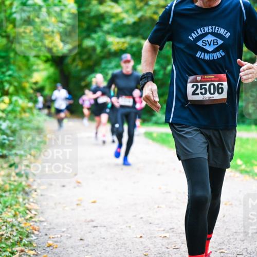 12.10.2025 - Bramfelder Halbmarathon 2025 Dr. Thomas Lammeyer http://msf.ph/oto/9347695 12.10.2025 10:24:43 Laufen 2506 meine-sportfotos.de