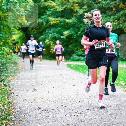 12.10.2025 - Bramfelder Halbmarathon 2025 Dr. Thomas Lammeyer http://msf.ph/oto/9347712 12.10.2025 10:24:46 Laufen 2291, 2192 meine-sportfotos.de