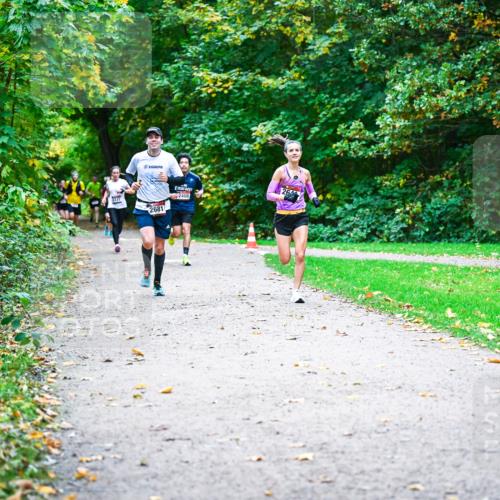 12.10.2025 - Bramfelder Halbmarathon 2025 Dr. Thomas Lammeyer http://msf.ph/oto/9347718 12.10.2025 10:24:47 Laufen 3537, 2681, 2408, 2177 meine-sportfotos.de