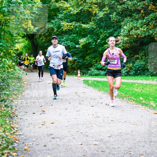 12.10.2025 - Bramfelder Halbmarathon 2025 Dr. Thomas Lammeyer http://msf.ph/oto/9347725 12.10.2025 10:24:48 Laufen 2337, 2681, 408, 2641 meine-sportfotos.de