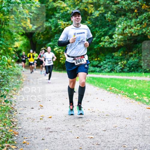 12.10.2025 - Bramfelder Halbmarathon 2025 Dr. Thomas Lammeyer http://msf.ph/oto/9347737 12.10.2025 10:24:50 Laufen 2681 meine-sportfotos.de