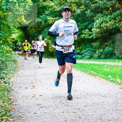 12.10.2025 - Bramfelder Halbmarathon 2025 Dr. Thomas Lammeyer http://msf.ph/oto/9347738 12.10.2025 10:24:50 Laufen 2681 meine-sportfotos.de