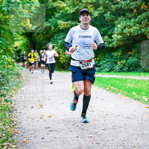 12.10.2025 - Bramfelder Halbmarathon 2025 Dr. Thomas Lammeyer http://msf.ph/oto/9347739 12.10.2025 10:24:50 Laufen 2681 meine-sportfotos.de