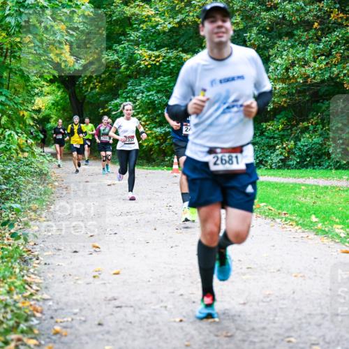 12.10.2025 - Bramfelder Halbmarathon 2025 Dr. Thomas Lammeyer http://msf.ph/oto/9347740 12.10.2025 10:24:51 Laufen 2900, 2337, 24, 2681 meine-sportfotos.de