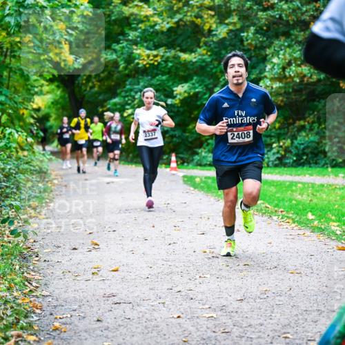 12.10.2025 - Bramfelder Halbmarathon 2025 Dr. Thomas Lammeyer http://msf.ph/oto/9347746 12.10.2025 10:24:52 Laufen 2337, 2408 meine-sportfotos.de