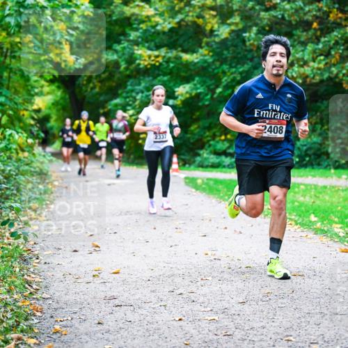 12.10.2025 - Bramfelder Halbmarathon 2025 Dr. Thomas Lammeyer http://msf.ph/oto/9347748 12.10.2025 10:24:52 Laufen 2337, 2408 meine-sportfotos.de