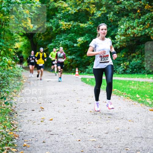 12.10.2025 - Bramfelder Halbmarathon 2025 Dr. Thomas Lammeyer http://msf.ph/oto/9347756 12.10.2025 10:24:53 Laufen 2337 meine-sportfotos.de