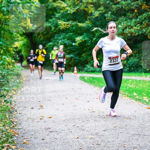 12.10.2025 - Bramfelder Halbmarathon 2025 Dr. Thomas Lammeyer http://msf.ph/oto/9347758 12.10.2025 10:24:54 Laufen 2337 meine-sportfotos.de