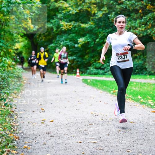 12.10.2025 - Bramfelder Halbmarathon 2025 Dr. Thomas Lammeyer http://msf.ph/oto/9347759 12.10.2025 10:24:54 Laufen 2337 meine-sportfotos.de