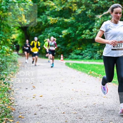 12.10.2025 - Bramfelder Halbmarathon 2025 Dr. Thomas Lammeyer http://msf.ph/oto/9347762 12.10.2025 10:24:54 Laufen 2337 meine-sportfotos.de