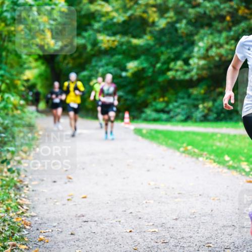 12.10.2025 - Bramfelder Halbmarathon 2025 Dr. Thomas Lammeyer http://msf.ph/oto/9347764 12.10.2025 10:24:54 Laufen 2337 meine-sportfotos.de