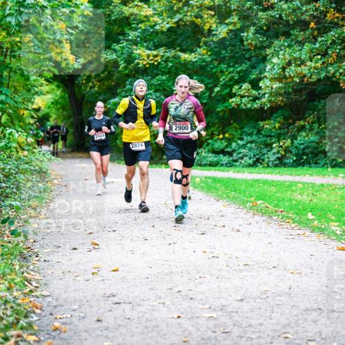 12.10.2025 - Bramfelder Halbmarathon 2025 Dr. Thomas Lammeyer http://msf.ph/oto/9347780 12.10.2025 10:24:57 Laufen 2923, 2874, 2900 meine-sportfotos.de