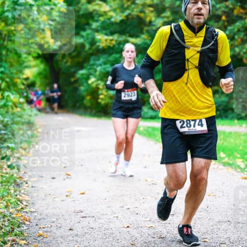 12.10.2025 - Bramfelder Halbmarathon 2025 Dr. Thomas Lammeyer http://msf.ph/oto/9347802 12.10.2025 10:25:00 Laufen 2923, 2874 meine-sportfotos.de