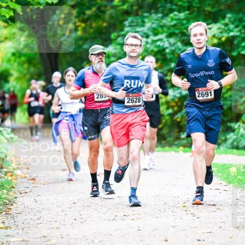 12.10.2025 - Bramfelder Halbmarathon 2025 Dr. Thomas Lammeyer http://msf.ph/oto/9347827 12.10.2025 10:25:10 Laufen 2024, 285, 2628, 2691 meine-sportfotos.de