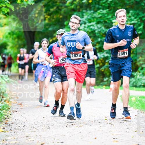 12.10.2025 - Bramfelder Halbmarathon 2025 Dr. Thomas Lammeyer http://msf.ph/oto/9347829 12.10.2025 10:25:10 Laufen 283, 2024, 2628, 2691 meine-sportfotos.de