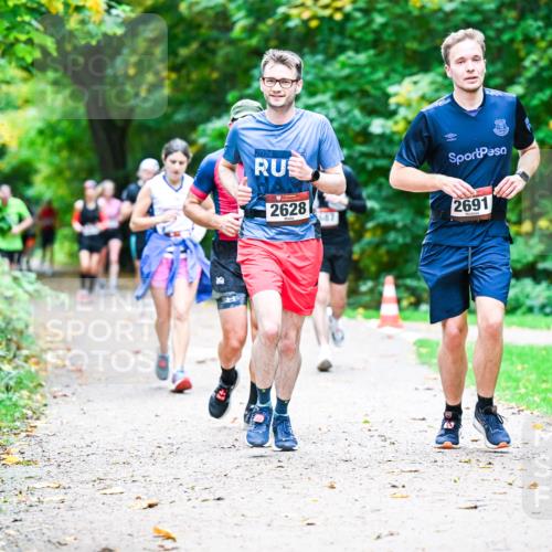 12.10.2025 - Bramfelder Halbmarathon 2025 Dr. Thomas Lammeyer http://msf.ph/oto/9347834 12.10.2025 10:25:11 Laufen 2024, 2628, 647, 2691 meine-sportfotos.de