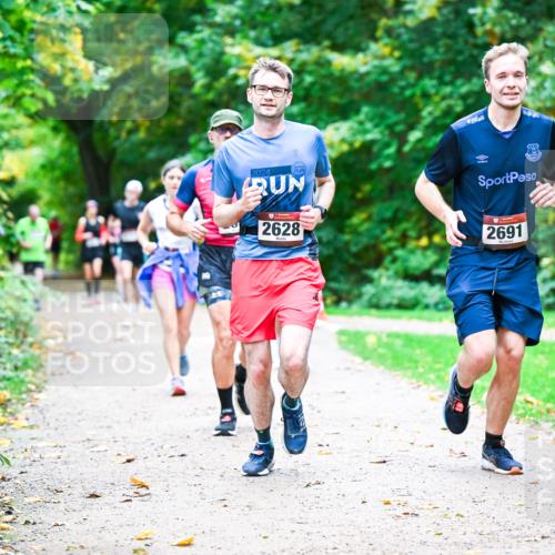 12.10.2025 - Bramfelder Halbmarathon 2025 Dr. Thomas Lammeyer http://msf.ph/oto/9347842 12.10.2025 10:25:12 Laufen 2024, 2628, 6807, 2691 meine-sportfotos.de