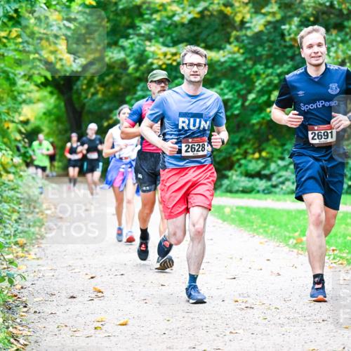12.10.2025 - Bramfelder Halbmarathon 2025 Dr. Thomas Lammeyer http://msf.ph/oto/9347844 12.10.2025 10:25:12 Laufen 2024, 2628, 2691 meine-sportfotos.de