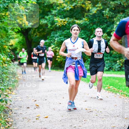 12.10.2025 - Bramfelder Halbmarathon 2025 Dr. Thomas Lammeyer http://msf.ph/oto/9347857 12.10.2025 10:25:14 Laufen 2687, 2839 meine-sportfotos.de