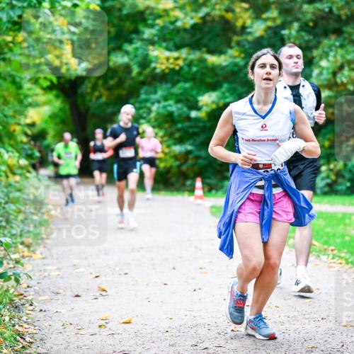 12.10.2025 - Bramfelder Halbmarathon 2025 Dr. Thomas Lammeyer http://msf.ph/oto/9347861 12.10.2025 10:25:15 Laufen 0, 23 meine-sportfotos.de