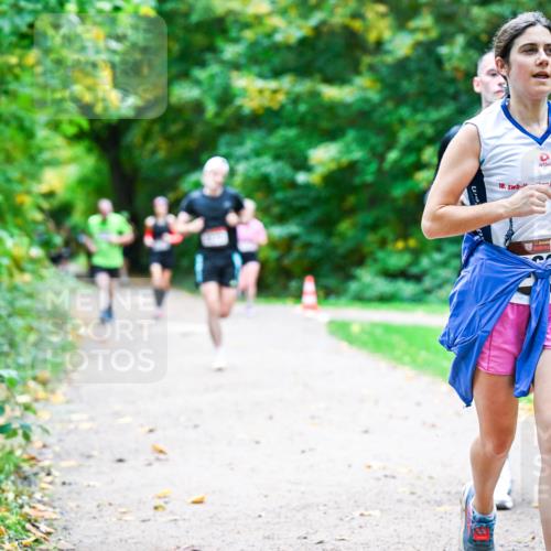 12.10.2025 - Bramfelder Halbmarathon 2025 Dr. Thomas Lammeyer http://msf.ph/oto/9347865 12.10.2025 10:25:15 Laufen 18, 1 meine-sportfotos.de