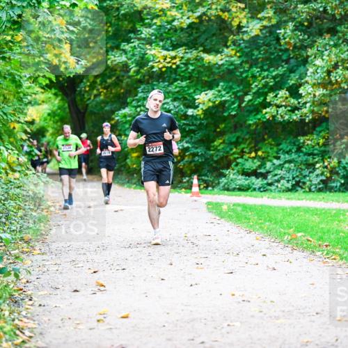 12.10.2025 - Bramfelder Halbmarathon 2025 Dr. Thomas Lammeyer http://msf.ph/oto/9347867 12.10.2025 10:25:16 Laufen 2538, 2272, 26 meine-sportfotos.de