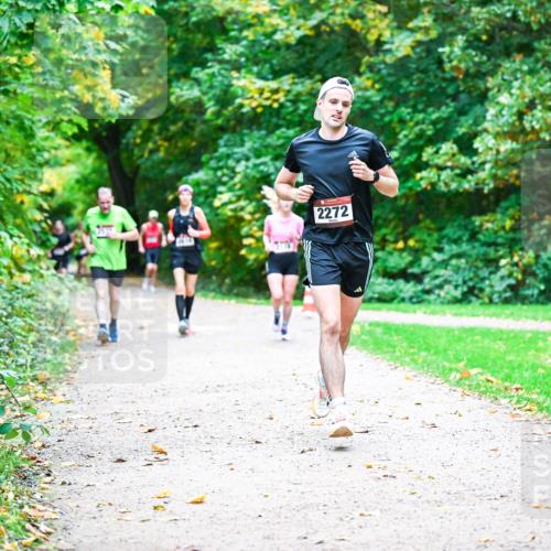 12.10.2025 - Bramfelder Halbmarathon 2025 Dr. Thomas Lammeyer http://msf.ph/oto/9347877 12.10.2025 10:25:17 Laufen 2272 meine-sportfotos.de