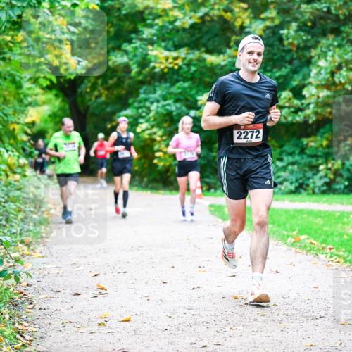 12.10.2025 - Bramfelder Halbmarathon 2025 Dr. Thomas Lammeyer http://msf.ph/oto/9347880 12.10.2025 10:25:18 Laufen 2272 meine-sportfotos.de