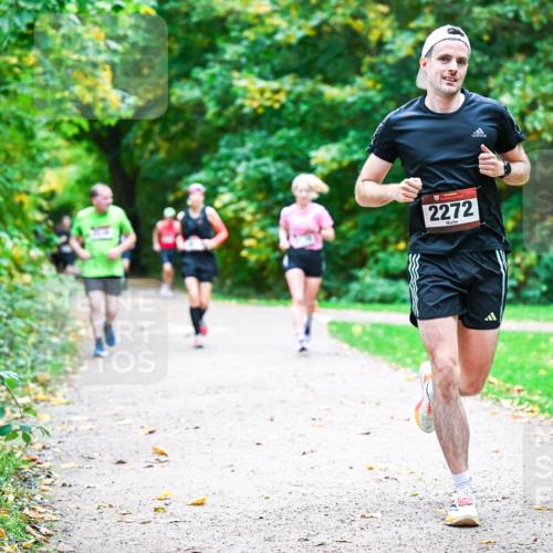 12.10.2025 - Bramfelder Halbmarathon 2025 Dr. Thomas Lammeyer http://msf.ph/oto/9347883 12.10.2025 10:25:18 Laufen 2272 meine-sportfotos.de