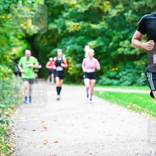 12.10.2025 - Bramfelder Halbmarathon 2025 Dr. Thomas Lammeyer http://msf.ph/oto/9347887 12.10.2025 10:25:19 Laufen 34, 2272 meine-sportfotos.de