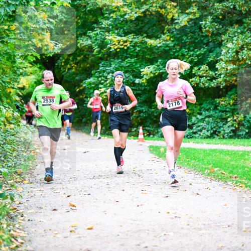 12.10.2025 - Bramfelder Halbmarathon 2025 Dr. Thomas Lammeyer http://msf.ph/oto/9347894 12.10.2025 10:25:20 Laufen 2538, 2619, 2178 meine-sportfotos.de