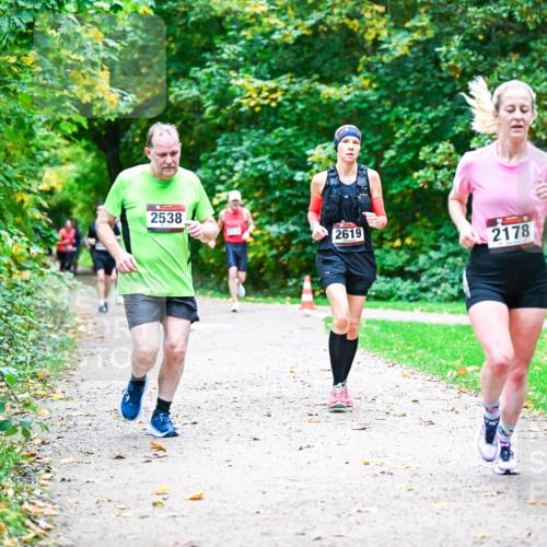 12.10.2025 - Bramfelder Halbmarathon 2025 Dr. Thomas Lammeyer http://msf.ph/oto/9347903 12.10.2025 10:25:21 Laufen 2538, 2619, 2178 meine-sportfotos.de