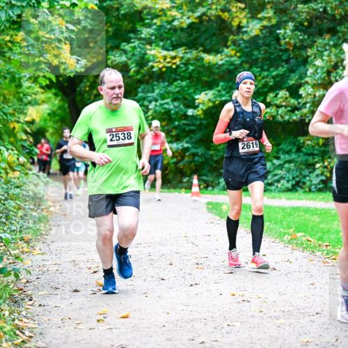 12.10.2025 - Bramfelder Halbmarathon 2025 Dr. Thomas Lammeyer http://msf.ph/oto/9347905 12.10.2025 10:25:22 Laufen 2538, 2619, 2178 meine-sportfotos.de