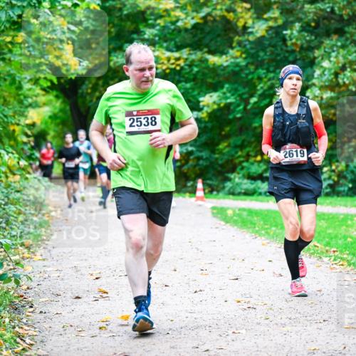 12.10.2025 - Bramfelder Halbmarathon 2025 Dr. Thomas Lammeyer http://msf.ph/oto/9347909 12.10.2025 10:25:22 Laufen 2538, 2619 meine-sportfotos.de