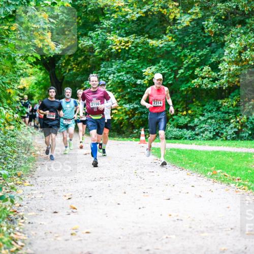 12.10.2025 - Bramfelder Halbmarathon 2025 Dr. Thomas Lammeyer http://msf.ph/oto/9347919 12.10.2025 10:25:25 Laufen 2848, 2330, 2190, 2314 meine-sportfotos.de
