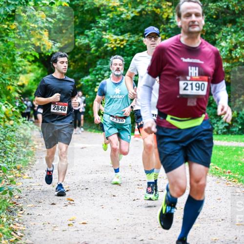 12.10.2025 - Bramfelder Halbmarathon 2025 Dr. Thomas Lammeyer http://msf.ph/oto/9347943 12.10.2025 10:25:28 Laufen 2848, 2190, 2330 meine-sportfotos.de