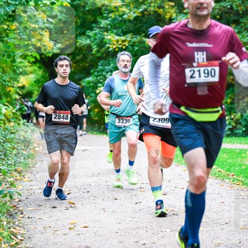 12.10.2025 - Bramfelder Halbmarathon 2025 Dr. Thomas Lammeyer http://msf.ph/oto/9347944 12.10.2025 10:25:28 Laufen 2848, 2330, 2309, 2190 meine-sportfotos.de