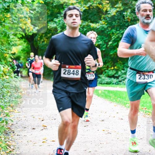 12.10.2025 - Bramfelder Halbmarathon 2025 Dr. Thomas Lammeyer http://msf.ph/oto/9347952 12.10.2025 10:25:30 Laufen 2848, 2175, 2330 meine-sportfotos.de