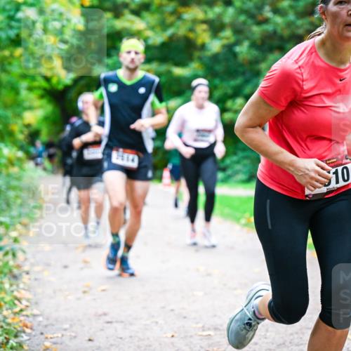 12.10.2025 - Bramfelder Halbmarathon 2025 Dr. Thomas Lammeyer http://msf.ph/oto/9347974 12.10.2025 10:25:37 Laufen 1414, 10 meine-sportfotos.de