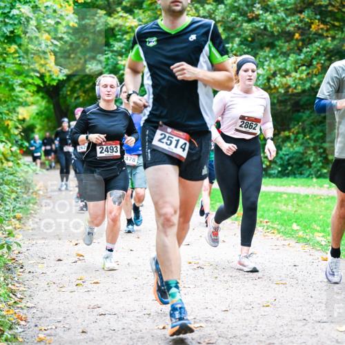 12.10.2025 - Bramfelder Halbmarathon 2025 Dr. Thomas Lammeyer http://msf.ph/oto/9347979 12.10.2025 10:25:38 Laufen 2493, 478, 2514, 2862, 298 meine-sportfotos.de