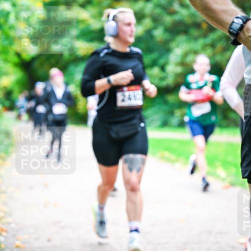 12.10.2025 - Bramfelder Halbmarathon 2025 Dr. Thomas Lammeyer http://msf.ph/oto/9347986 12.10.2025 10:25:40 Laufen 2499, 25 meine-sportfotos.de