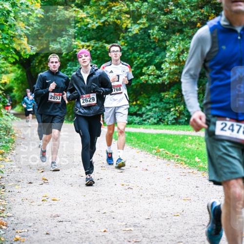 12.10.2025 - Bramfelder Halbmarathon 2025 Dr. Thomas Lammeyer http://msf.ph/oto/9347995 12.10.2025 10:25:41 Laufen 2853, 2629, 768, 2478 meine-sportfotos.de