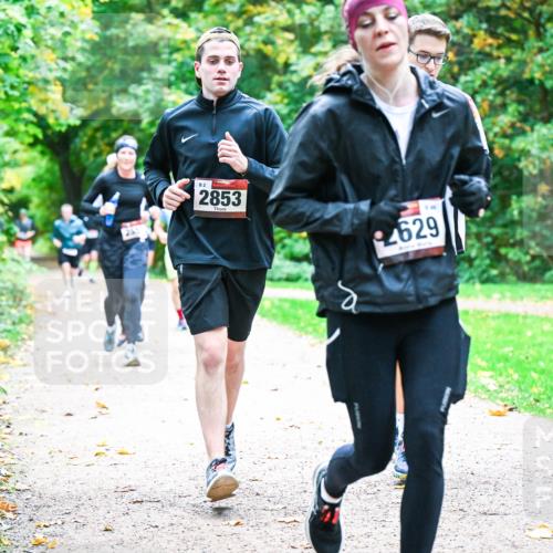 12.10.2025 - Bramfelder Halbmarathon 2025 Dr. Thomas Lammeyer http://msf.ph/oto/9348007 12.10.2025 10:25:43 Laufen 2, 2853, 2629 meine-sportfotos.de