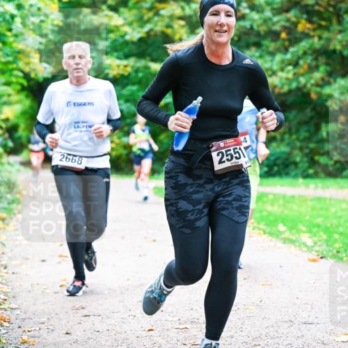 12.10.2025 - Bramfelder Halbmarathon 2025 Dr. Thomas Lammeyer http://msf.ph/oto/9348025 12.10.2025 10:25:46 Laufen 2668, 2551, 4 meine-sportfotos.de