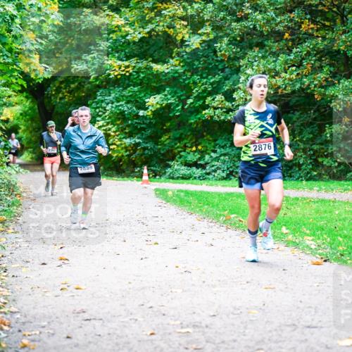 12.10.2025 - Bramfelder Halbmarathon 2025 Dr. Thomas Lammeyer http://msf.ph/oto/9348039 12.10.2025 10:25:48 Laufen 2397, 2889, 2876 meine-sportfotos.de