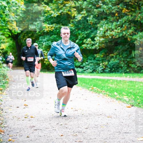 12.10.2025 - Bramfelder Halbmarathon 2025 Dr. Thomas Lammeyer http://msf.ph/oto/9348055 12.10.2025 10:25:50 Laufen 2683, 2889 meine-sportfotos.de