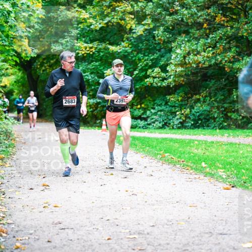 12.10.2025 - Bramfelder Halbmarathon 2025 Dr. Thomas Lammeyer http://msf.ph/oto/9348063 12.10.2025 10:25:52 Laufen 2683, 2397 meine-sportfotos.de