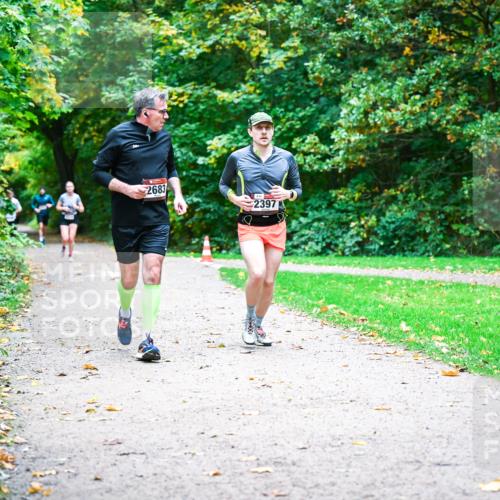 12.10.2025 - Bramfelder Halbmarathon 2025 Dr. Thomas Lammeyer http://msf.ph/oto/9348065 12.10.2025 10:25:52 Laufen 2683, 2397 meine-sportfotos.de