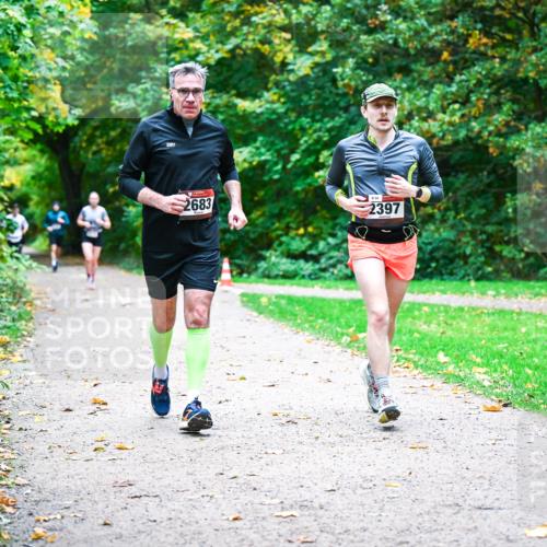 12.10.2025 - Bramfelder Halbmarathon 2025 Dr. Thomas Lammeyer http://msf.ph/oto/9348069 12.10.2025 10:25:53 Laufen 2683, 2397 meine-sportfotos.de