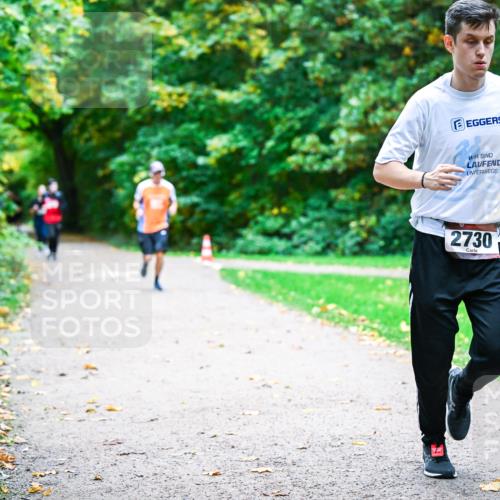 12.10.2025 - Bramfelder Halbmarathon 2025 Dr. Thomas Lammeyer http://msf.ph/oto/9348124 12.10.2025 10:26:06 Laufen 2730 meine-sportfotos.de